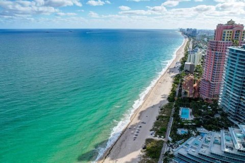 Condominio en alquiler en Fort Lauderdale, Florida, 2 dormitorios, 78.97 m2 № 2077784 - foto 30