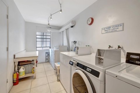 Condominio en alquiler en Fort Lauderdale, Florida, 2 dormitorios, 78.97 m2 № 2077784 - foto 26
