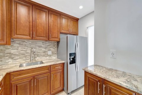 Condominio en alquiler en Fort Lauderdale, Florida, 2 dormitorios, 78.97 m2 № 2077784 - foto 7