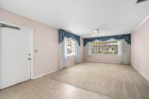 Condo in Boynton Beach, Florida, 2 bedrooms  № 2175960 - photo 10
