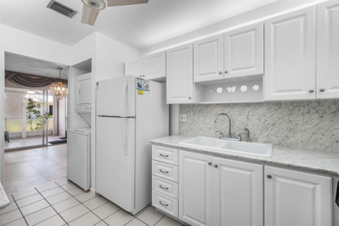 Condo in Boynton Beach, Florida, 2 bedrooms  № 2175960 - photo 18