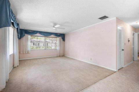 Condo in Boynton Beach, Florida, 2 bedrooms  № 2175960 - photo 11