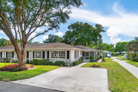 Condo in Boynton Beach, Florida, 2 bedrooms  № 2175960 - photo 2