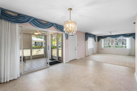 Condo in Boynton Beach, Florida, 2 bedrooms  № 2175960 - photo 13