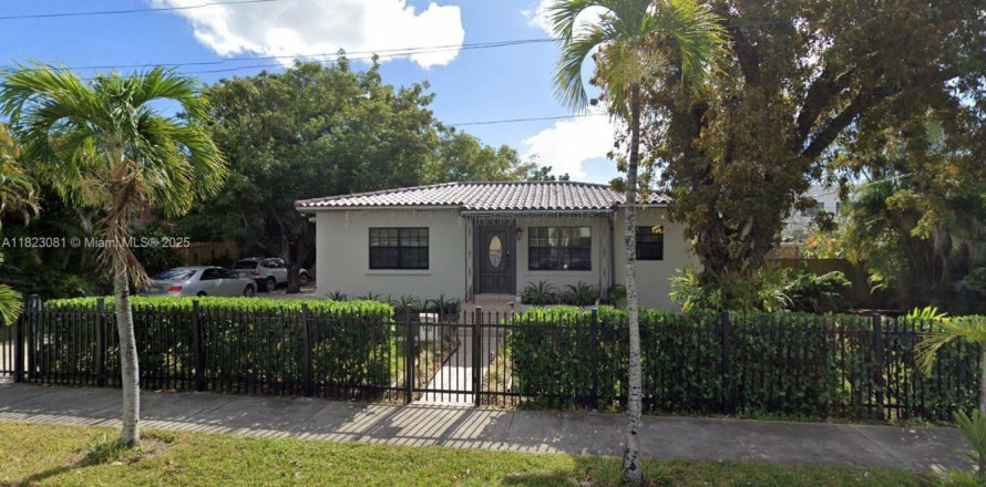 Terreno en Miami, Florida № 1787042