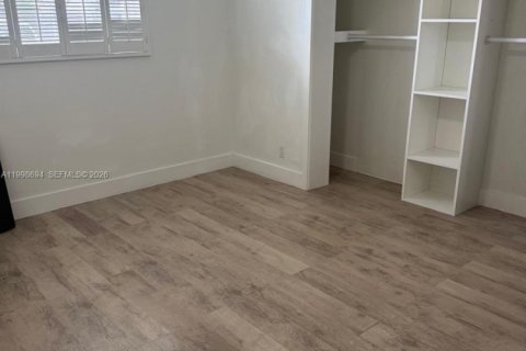 Villa ou maison à louer à Pembroke Pines, Floride: 3 chambres, 108.7 m2 № 2064094 - photo 4