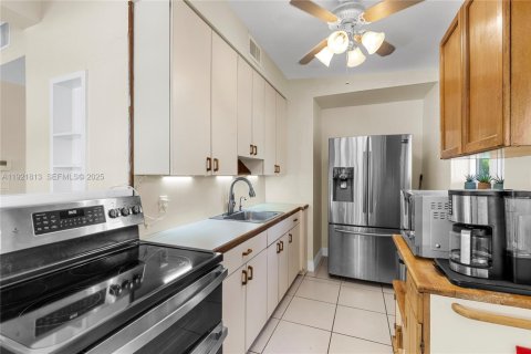 Casa en venta en Pompano Beach, Florida, 3 dormitorios, 144.93 m2 № 1977135 - foto 11