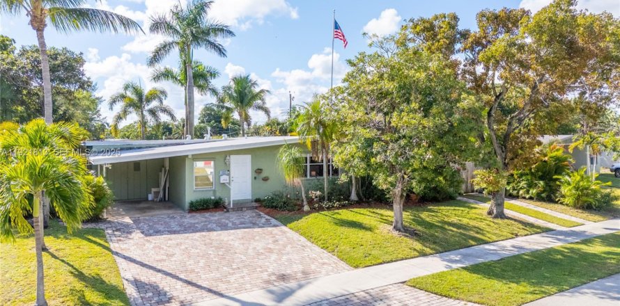 Casa en Pompano Beach, Florida 3 dormitorios, 144.93 m2 № 1977135