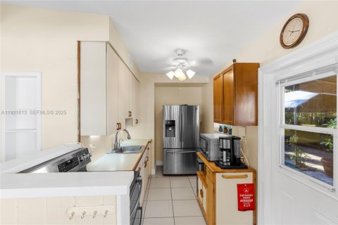 Casa en venta en Pompano Beach, Florida, 3 dormitorios, 144.93 m2 № 1977135 - foto 10