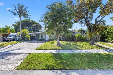 Casa en venta en Pompano Beach, Florida, 3 dormitorios, 144.93 m2 № 1977135 - foto 2