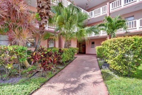 Condominio en Sunrise, Florida, 1 dormitorio № 2261453
