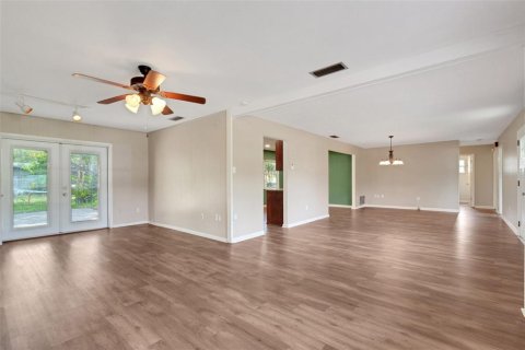 House in Lakeland, Florida 3 bedrooms, 153.38 sq.m. № 1782226 - photo 6