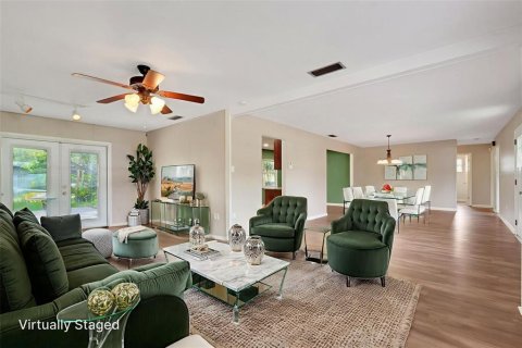 House in Lakeland, Florida 3 bedrooms, 153.38 sq.m. № 1782226 - photo 3
