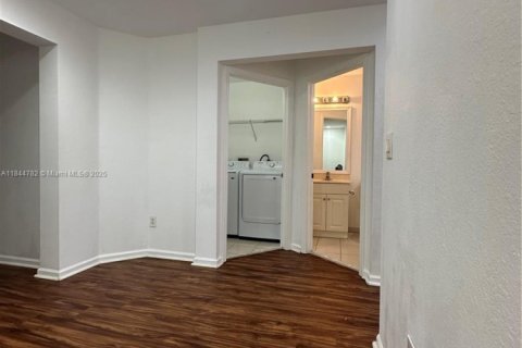 Townhouse in Riviera Beach, Florida 3 bedrooms, 151.15 sq.m. № 1841242 - photo 26