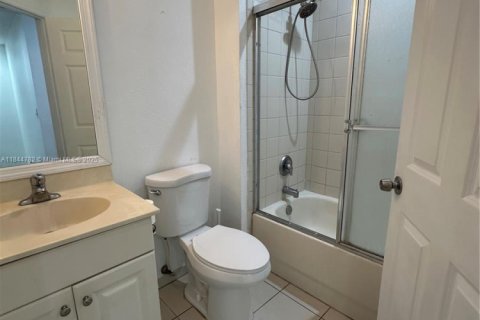 Townhouse in Riviera Beach, Florida 3 bedrooms, 151.15 sq.m. № 1841242 - photo 3