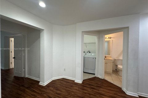 Townhouse in Riviera Beach, Florida 3 bedrooms, 151.15 sq.m. № 1841242 - photo 25