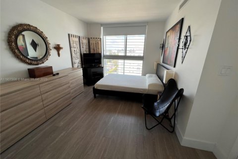 Снять в аренду кондоминиум в Бей-Харбор-Айлендс, Флорида 2 спальни, 112.88м2, № 1963920 - фото 4