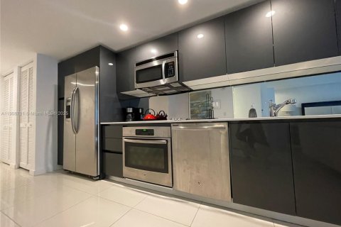 Condo in Miami, Florida  № 1964630 - photo 4