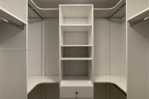 Condo in Miami, Florida  № 1964630 - photo 21