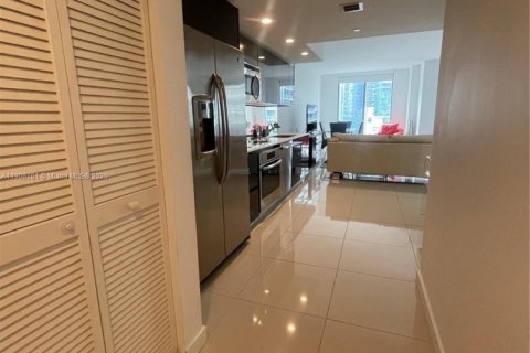 Condo in Miami, Florida  № 1964630 - photo 11