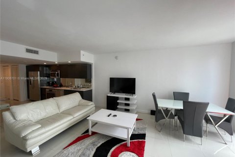 Condo in Miami, Florida  № 1964630 - photo 10