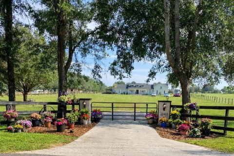 Villa ou maison à vendre à Dunnellon, Floride: 5 chambres, 457.64 m2 № 2108204 - photo 2