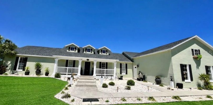 Villa ou maison à Dunnellon, Floride 5 chambres, 457.64 m2 № 2108204