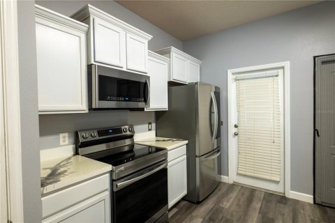 Adosado en venta en Kissimmee, Florida, 2 dormitorios, 169.08 m2 № 2204243 - foto 11