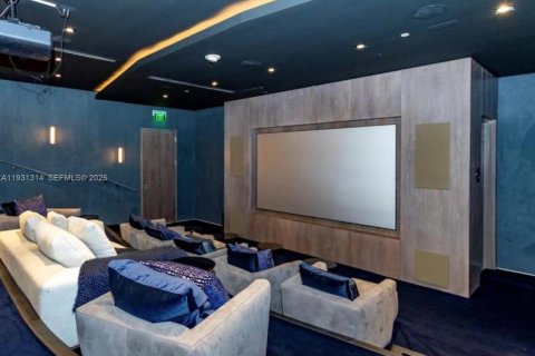 Condominio en alquiler en Miami, Florida, 2 dormitorios, 99.13 m2 № 1992338 - foto 24