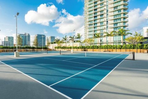 Condominio en alquiler en Miami, Florida, 2 dormitorios, 99.13 m2 № 1992338 - foto 14