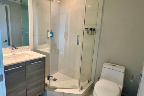 Condominio en alquiler en Miami, Florida, 2 dormitorios, 99.13 m2 № 1992338 - foto 9