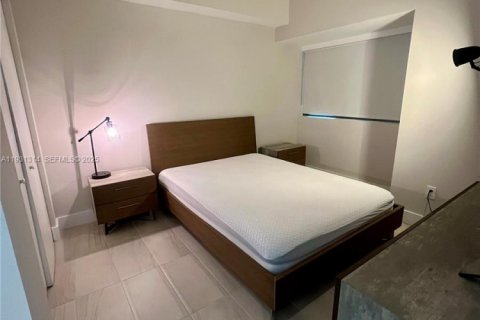 Condominio en alquiler en Miami, Florida, 2 dormitorios, 99.13 m2 № 1992338 - foto 11