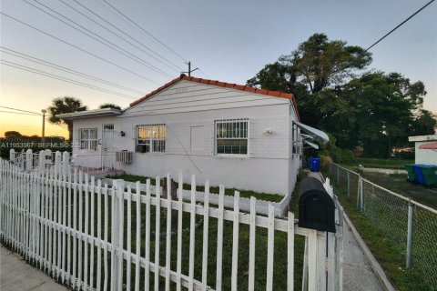 Apartamento en Miami, Florida 2 dormitorios, 154.96 m2 № 2054871