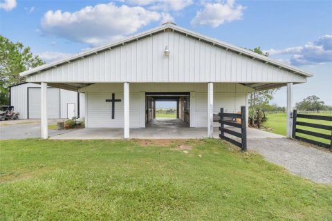 Casa en venta en Dade City, Florida, 4 dormitorios, 309.27 m2 № 1866405 - foto 22