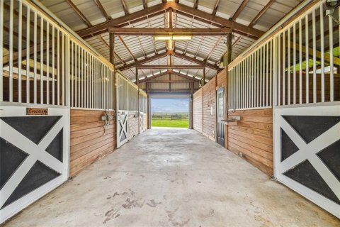 Casa en venta en Dade City, Florida, 4 dormitorios, 309.27 m2 № 1866405 - foto 24