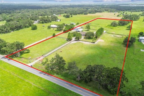 Casa en venta en Dade City, Florida, 4 dormitorios, 309.27 m2 № 1866405 - foto 1
