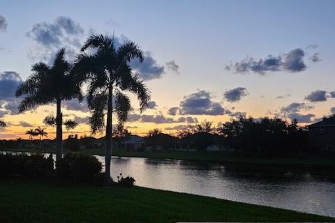 Casa en venta en Vero Beach, Florida, 4 dormitorios, 222.22 m2 № 1070229 - foto 1