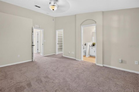 Townhouse in Tarpon Springs, Florida 2 bedrooms, 128.02 sq.m. № 2157387 - photo 19