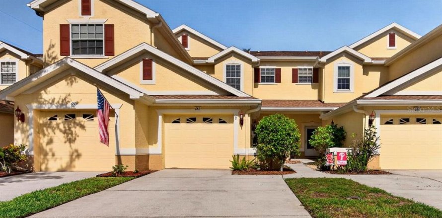 Townhouse in Tarpon Springs, Florida 2 bedrooms, 128.02 sq.m. № 2157387
