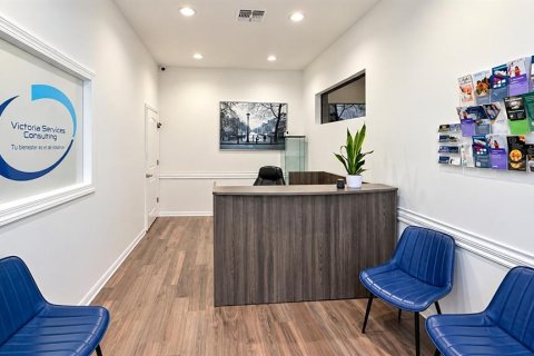 Immobilier commercial à louer à Kissimmee, Floride: 125.42 m2 № 2406652 - photo 2