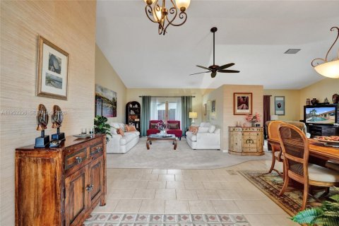 Casa en venta en Lauderhill, Florida, 3 dormitorios, 151.62 m2 № 2010782 - foto 5