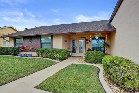 Casa en venta en Lauderhill, Florida, 3 dormitorios, 151.62 m2 № 2010782 - foto 3