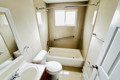 Appartement à louer à Fort Lauderdale, Floride: 2 chambres, 88.26 m2 № 2410866 - photo 4