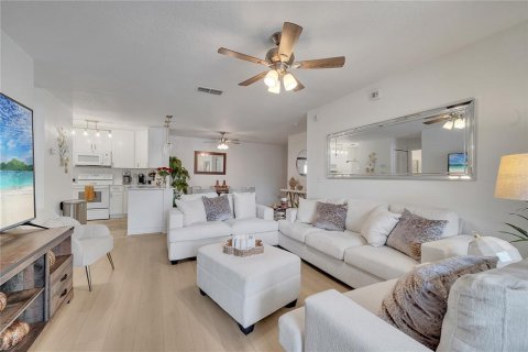 Copropriété à vendre à Orlando, Floride: 2 chambres, 93.18 m2 № 1733558 - photo 12