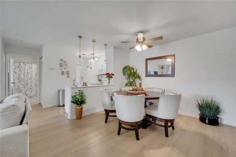 Copropriété à vendre à Orlando, Floride: 2 chambres, 93.18 m2 № 1733558 - photo 26