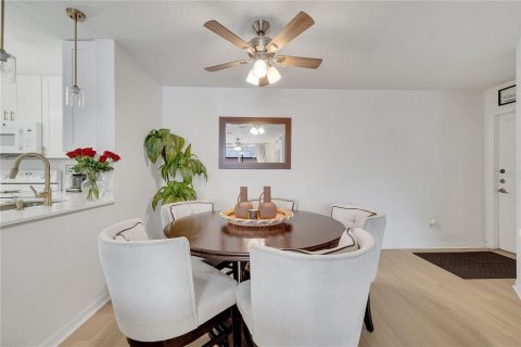 Copropriété à vendre à Orlando, Floride: 2 chambres, 93.18 m2 № 1733558 - photo 25