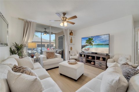Copropriété à vendre à Orlando, Floride: 2 chambres, 93.18 m2 № 1733558 - photo 9