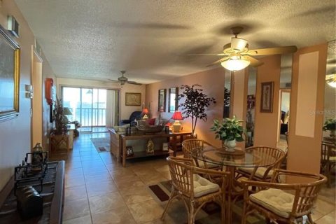 Condominio en alquiler en Port Charlotte, Florida, 2 dormitorios, 106.84 m2 № 2139471 - foto 3