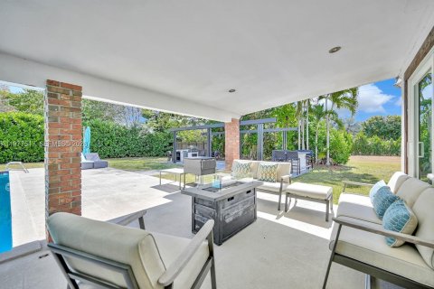 House in Palmetto Bay, Florida 4 bedrooms, 245.82 sq.m. № 2041054 - photo 10