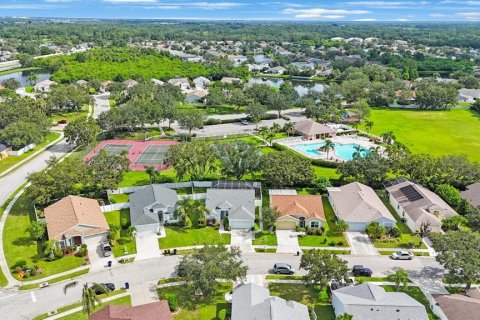 House in Bradenton, Florida 3 bedrooms, 151.99 sq.m. № 1825248 - photo 3